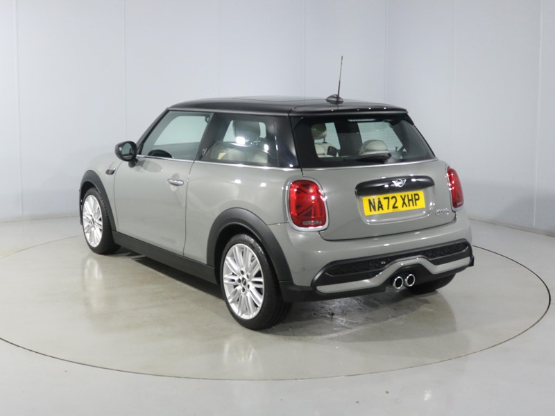 Used MINI Hatch 2022 for sale - 76982385: Photo 2