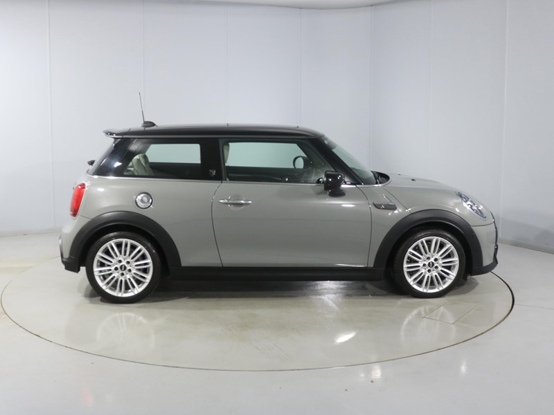 Used MINI Hatch 2022 for sale - 76982385: Photo 3