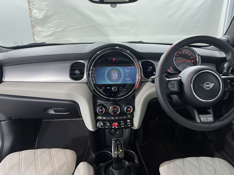 Used MINI Hatch 2022 for sale - 76982385: Photo 4