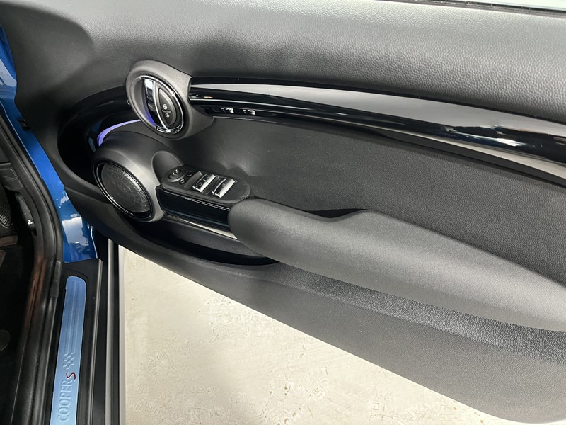 Used MINI Convertible 2024 for sale - 76981229: Photo 20