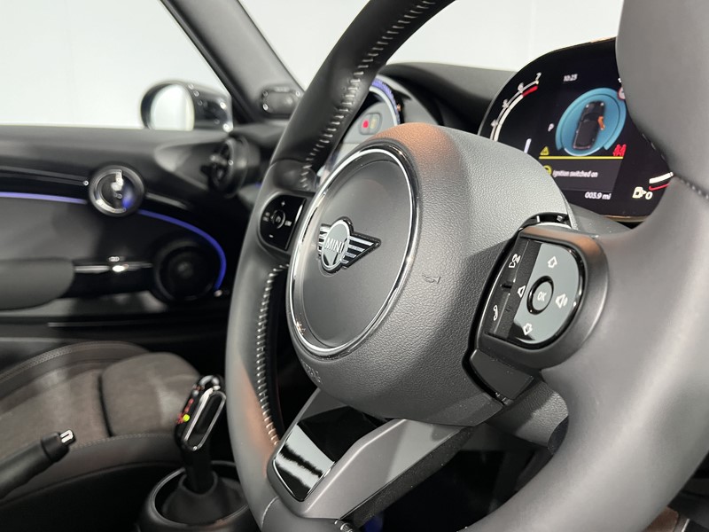 Used MINI Convertible 2024 for sale - 76981229: Photo 23