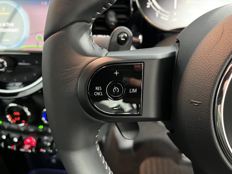 Used MINI Convertible 2024 for sale - 76981229: Photo 24