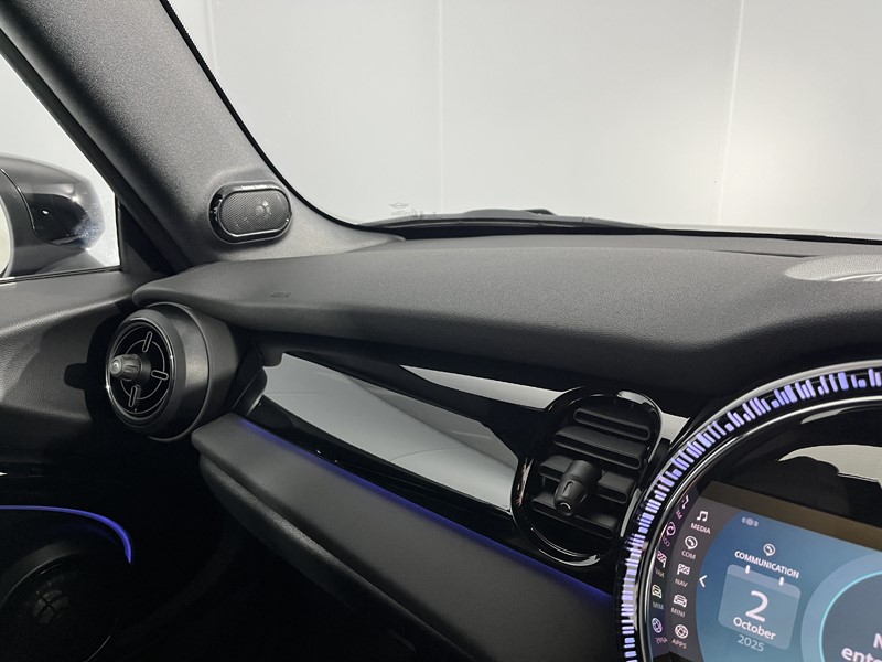 Used MINI Convertible 2024 for sale - 76981229: Photo 27