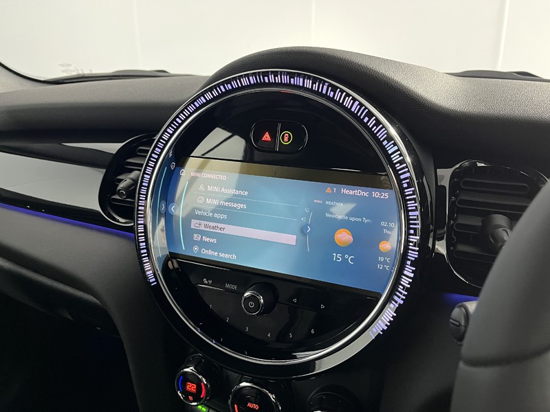 Used MINI Convertible 2024 for sale - 76981229: Photo 29