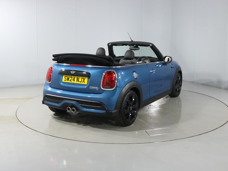 Used MINI Convertible 2024 for sale - 76981229: Photo 48