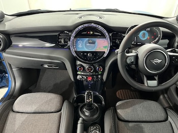 Used MINI Convertible 2024 for sale - 76981229: Photo