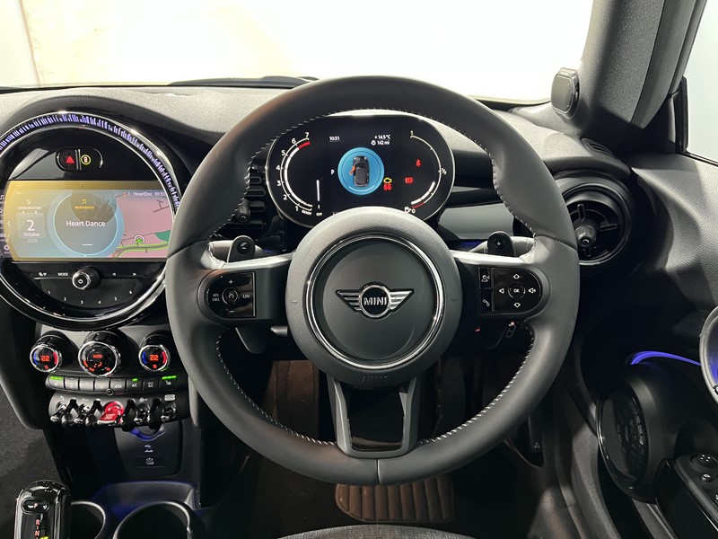 Used MINI Convertible 2024 for sale - 76981229: Photo 5