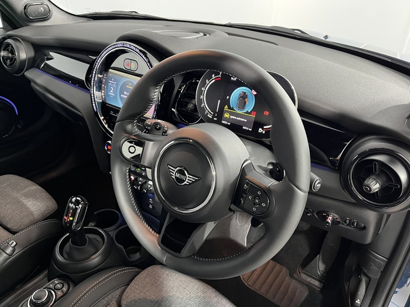 Used MINI Convertible 2024 for sale - 76981229: Photo 6