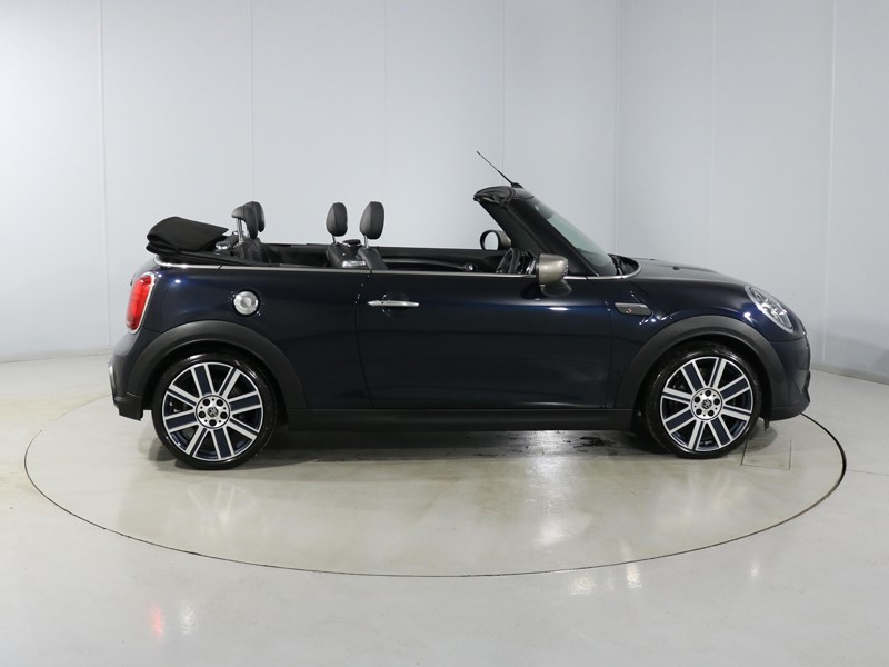 Used MINI Convertible 2022 for sale - 76980821: Photo 3