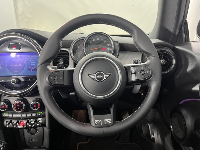 Used MINI Convertible 2022 for sale - 76980821: Photo 5