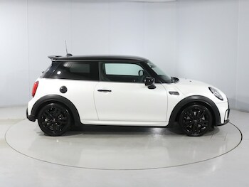 Used MINI Hatch 2023 for sale - 77179623: Photo