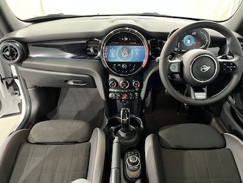 Used MINI Hatch 2023 for sale - 77179623: Photo