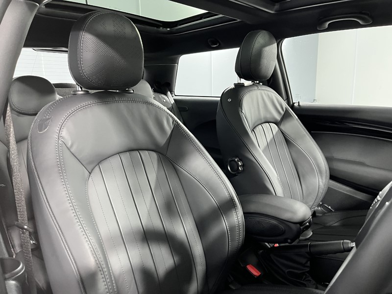 Used MINI Hatch 2022 for sale - 77326470: Photo 11