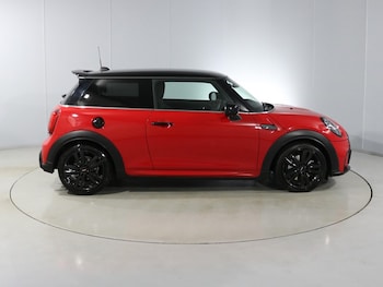 Used MINI Hatch 2023 for sale - 76981562: Photo