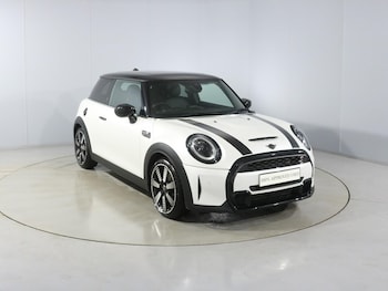 Used MINI Hatch 2023 for sale - 77435250: Photo
