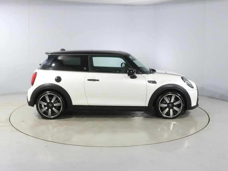 Used MINI Hatch 2023 for sale - 77435250: Photo 3