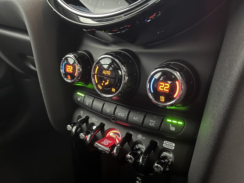 Used MINI Hatch 2023 for sale - 77435250: Photo 32