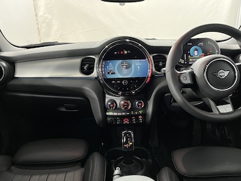 Used MINI Hatch 2023 for sale - 76982226: Photo