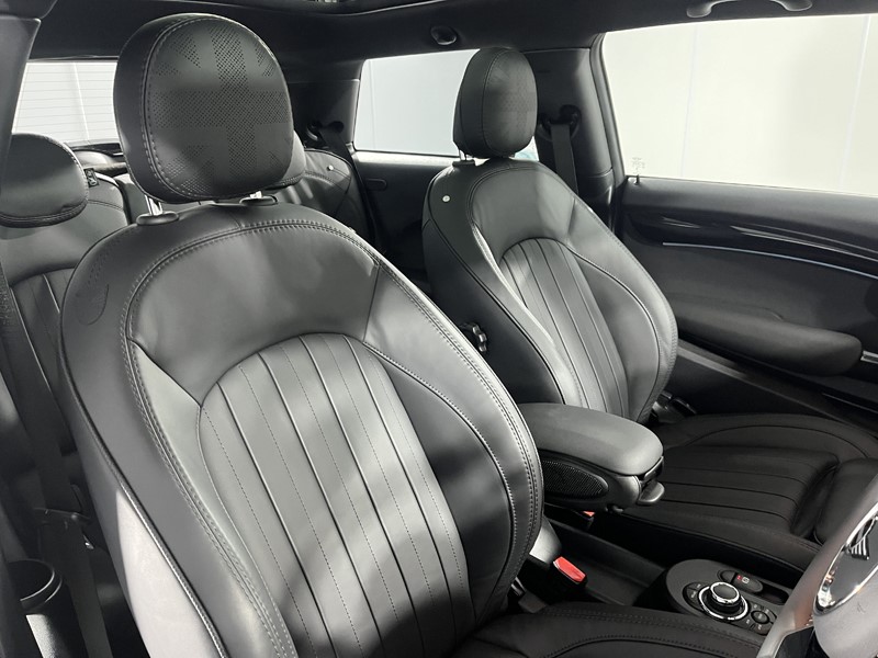 Used MINI Hatch 2023 for sale - 76981101: Photo 11