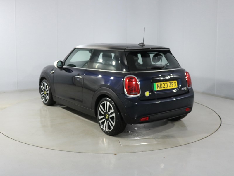 Used MINI Hatch 2023 for sale - 76981101: Photo 2