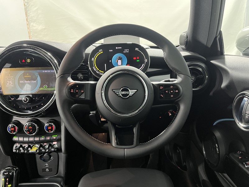 Used MINI Hatch 2023 for sale - 76981101: Photo 5