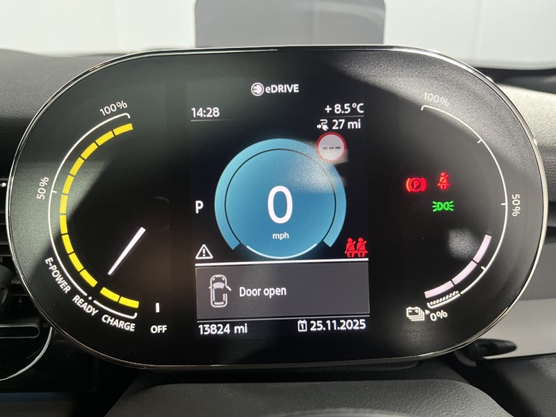 Used MINI Hatch 2023 for sale - 76981101: Photo 9