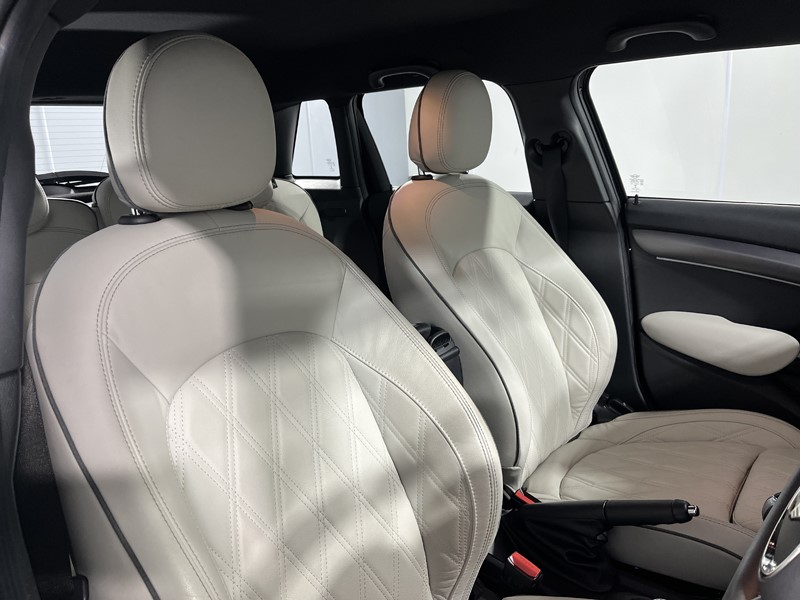 Used MINI Hatch 2022 for sale - 77602040: Photo 11