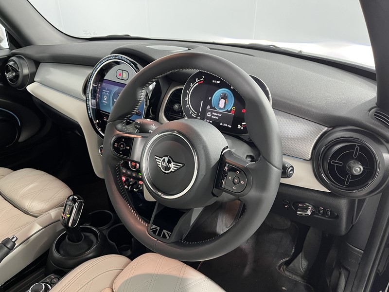 Used MINI Hatch 2023 for sale - 77220402: Photo 6