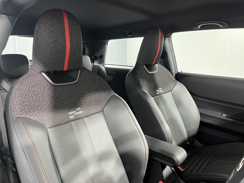 Used MINI Cooper 2025 for sale - 76982336: Photo 11