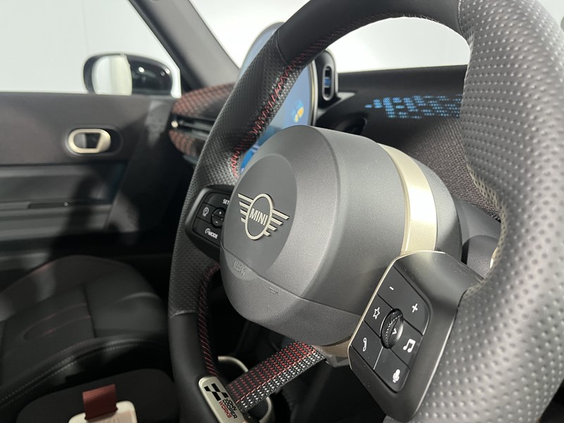 Used MINI Cooper 2025 for sale - 76982336: Photo 21