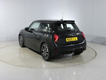 Used MINI Cooper 2025 for sale - 76982336: Photo