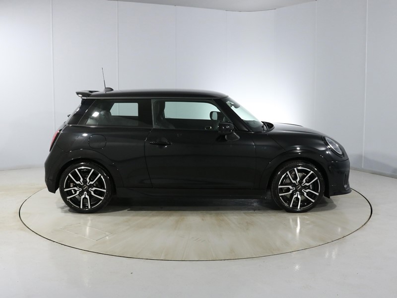 Used MINI Cooper 2025 for sale - 76982336: Photo 3