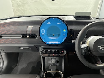 Used MINI Cooper 2025 for sale - 76982336: Photo