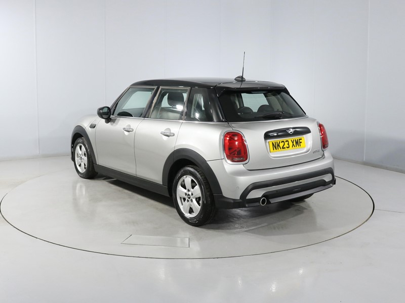 Used MINI Hatch 2023 for sale - 77981201: Photo 2