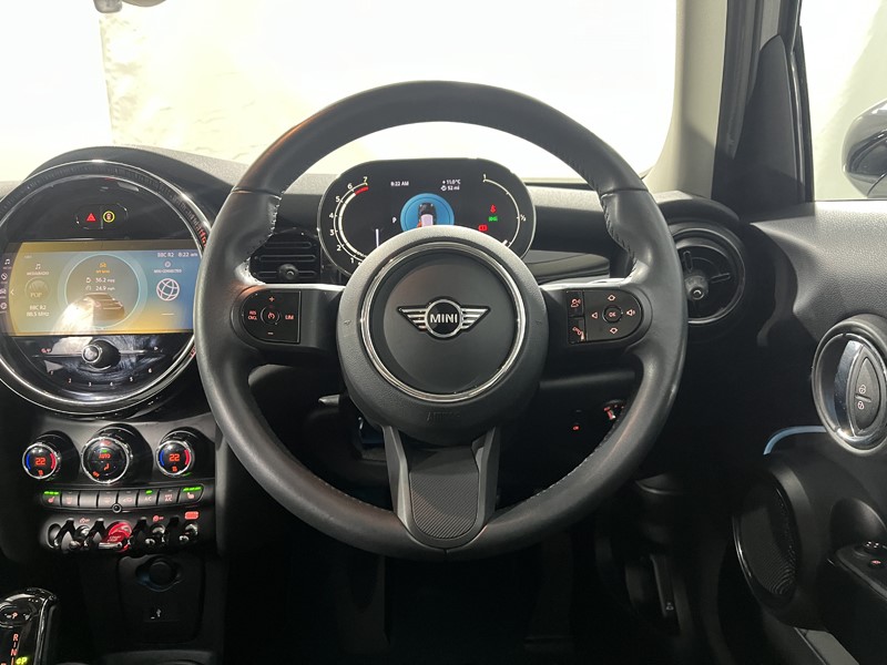 Used MINI Hatch 2023 for sale - 77981201: Photo 5