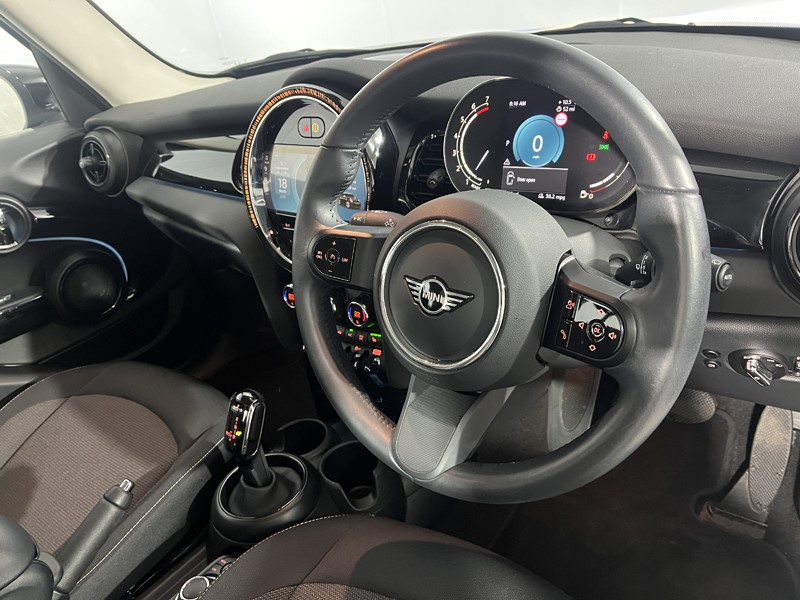 Used MINI Hatch 2023 for sale - 77981201: Photo 6