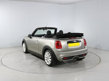 Used MINI Convertible 2017 for sale - 78344068: Photo
