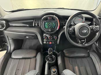 Used MINI Hatch 2021 for sale - 77718103: Photo