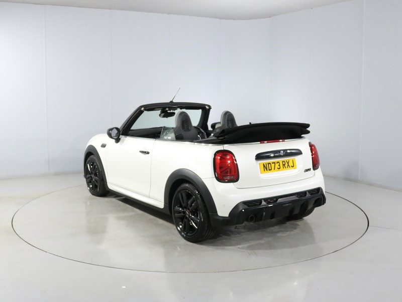 Used MINI Convertible 2023 for sale - 77619364: Photo 2