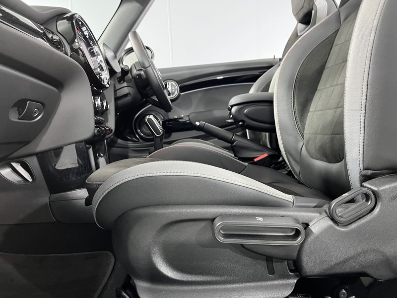 Used MINI Convertible 2023 for sale - 77619364: Photo 33