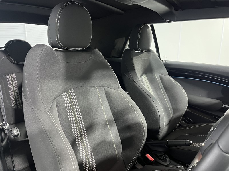 Used MINI Convertible 2024 for sale - 76981345: Photo 11