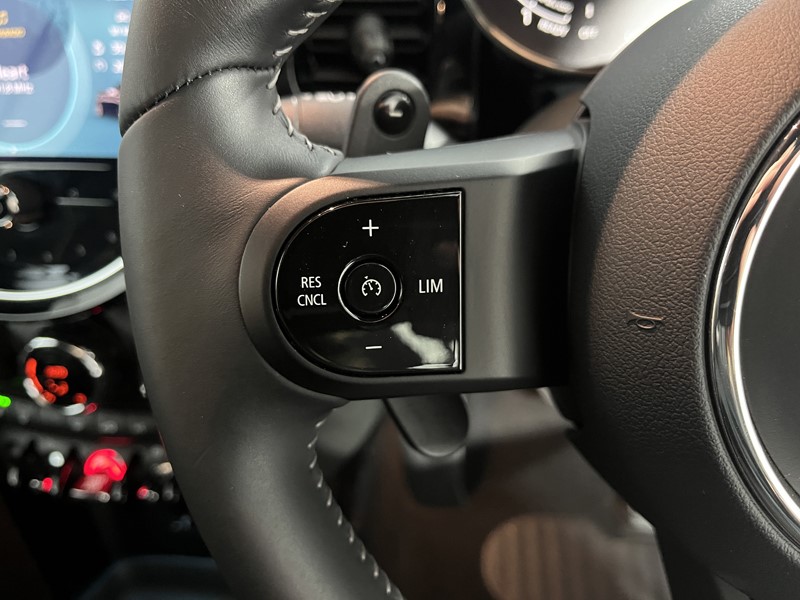 Used MINI Convertible 2024 for sale - 76981345: Photo 22