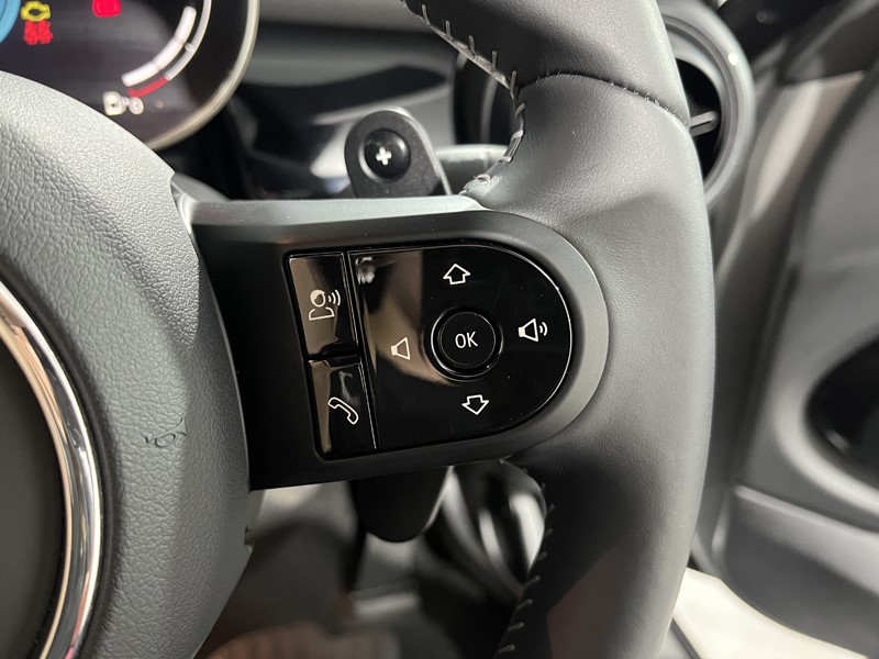 Used MINI Convertible 2024 for sale - 76981345: Photo 23