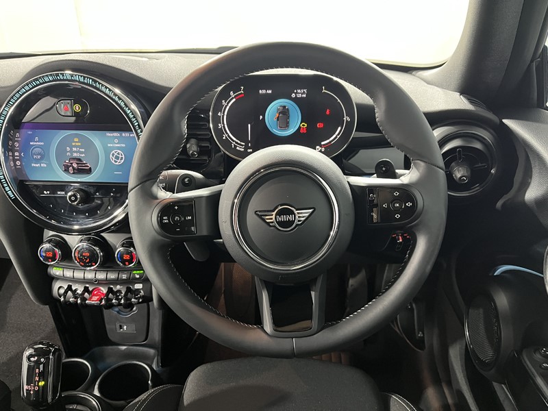 Used MINI Convertible 2024 for sale - 76981345: Photo 5