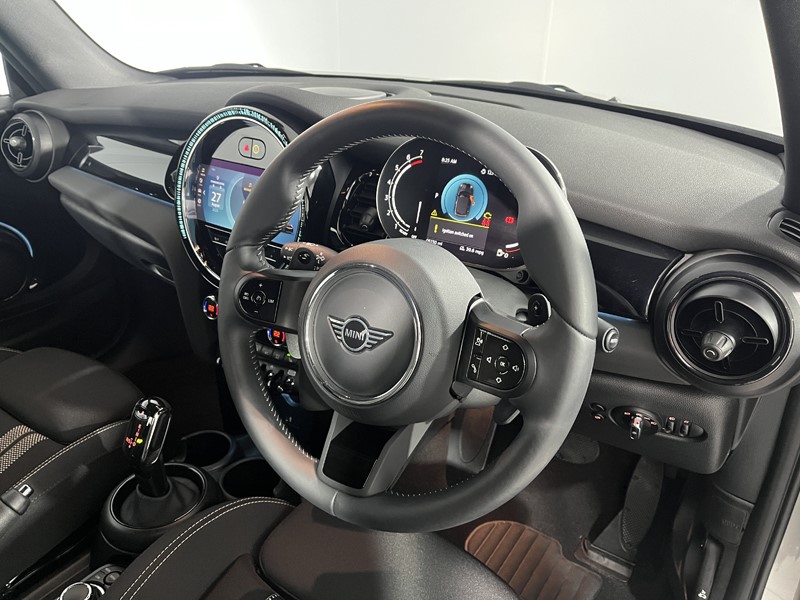 Used MINI Convertible 2024 for sale - 76981345: Photo 6