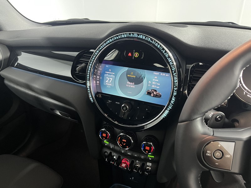 Used MINI Convertible 2024 for sale - 76981345: Photo 8