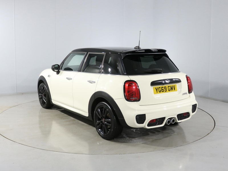 Used MINI Hatch 2019 for sale - 77248089: Photo 2