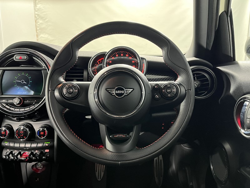 Used MINI Hatch 2019 for sale - 77248089: Photo 5