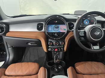 Used MINI Hatch 2021 for sale - 76982002: Photo