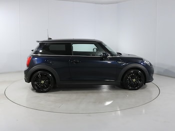 Used MINI Hatch 2023 for sale - 79071147: Photo